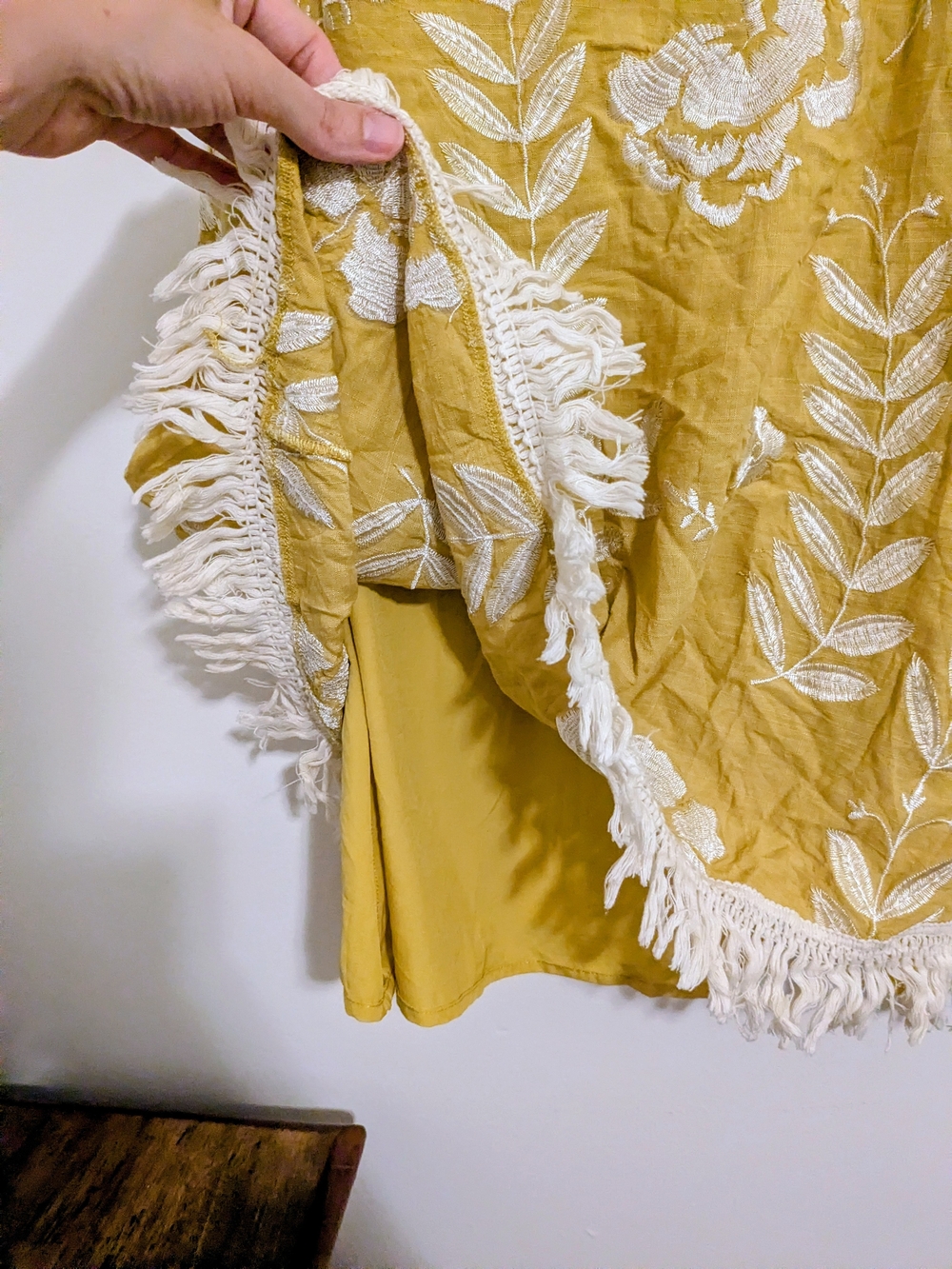 BCBGMAXAZRIA Samantha Embroidered Linen Blend Mini Dress Yellow Size 4 - Picture 4 of 7